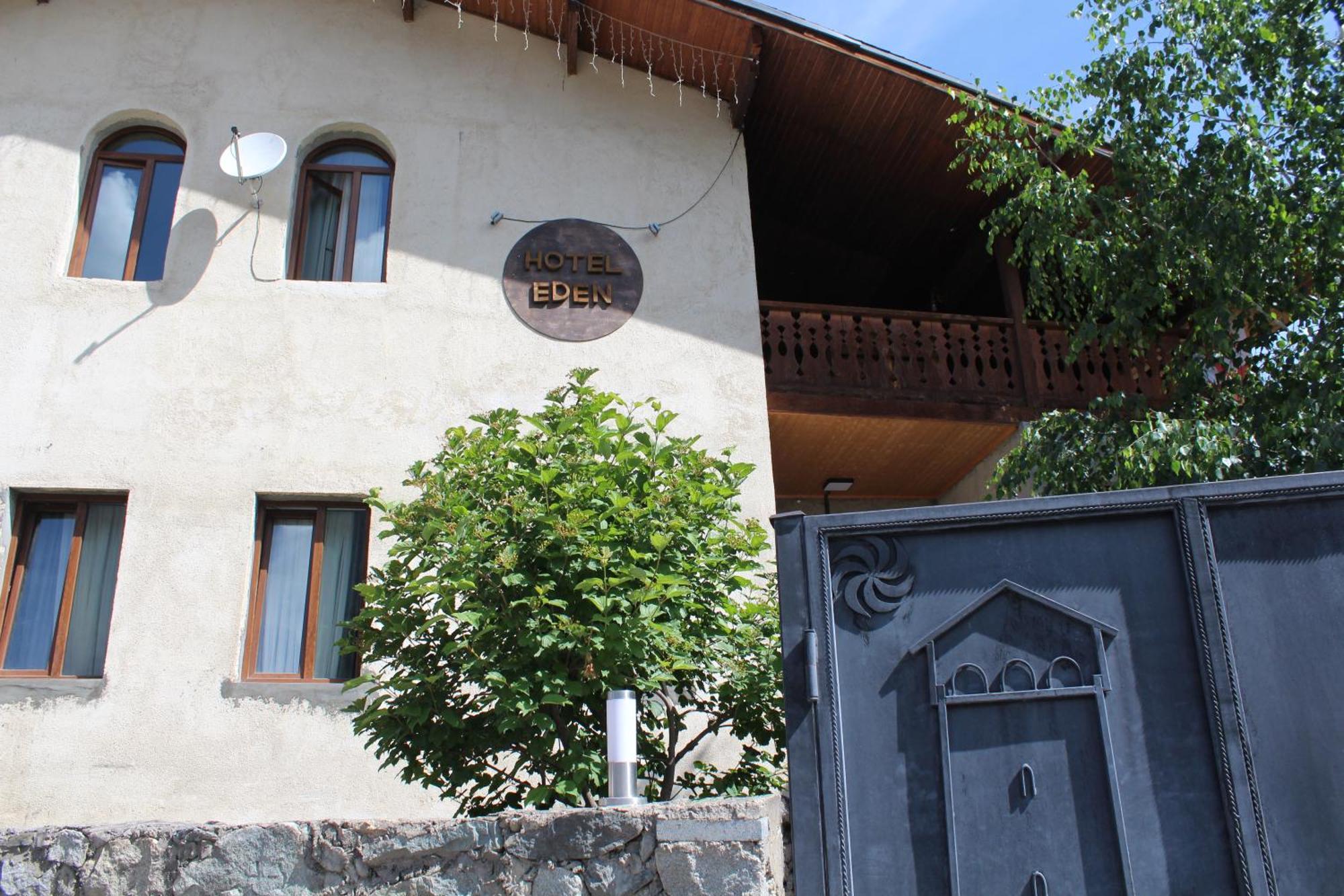 Hotel Eden Mestia Extérieur photo